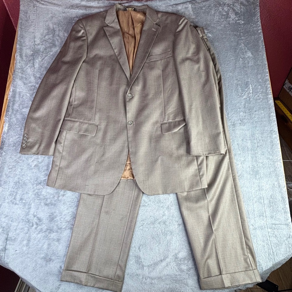 Caravelli Italy Suit Men 46L 40W Tan 2-Piece Charles 2B Sharkskin Formal 38x31